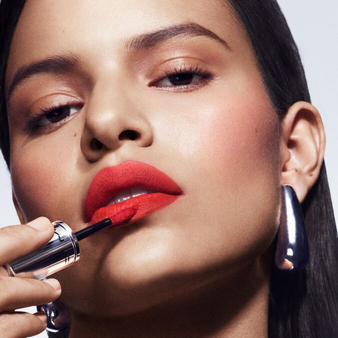 LEGENDARY LIPS